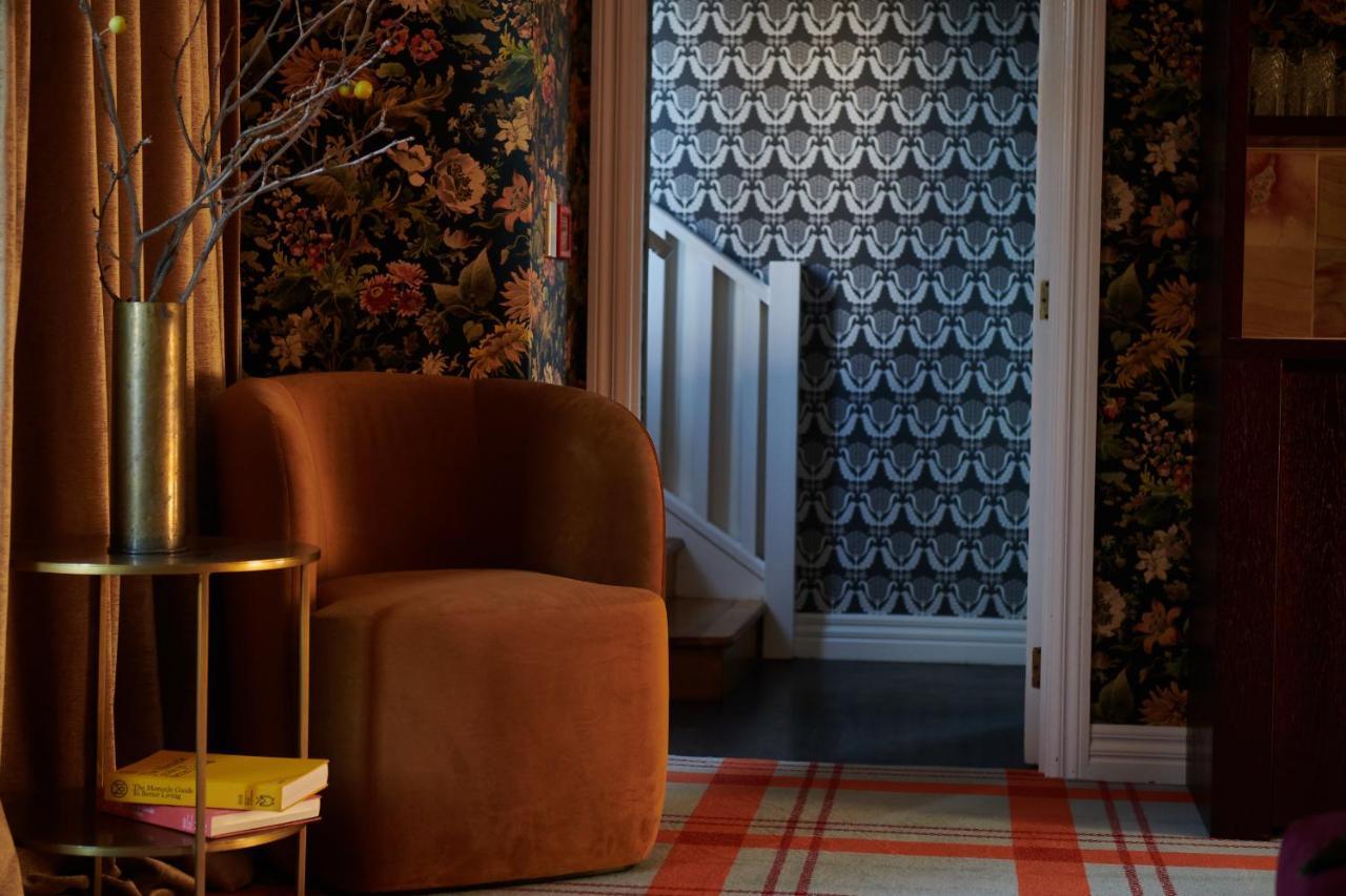 The Dairy Private Hotel By Naumi Hotels كوينستاون المظهر الخارجي الصورة